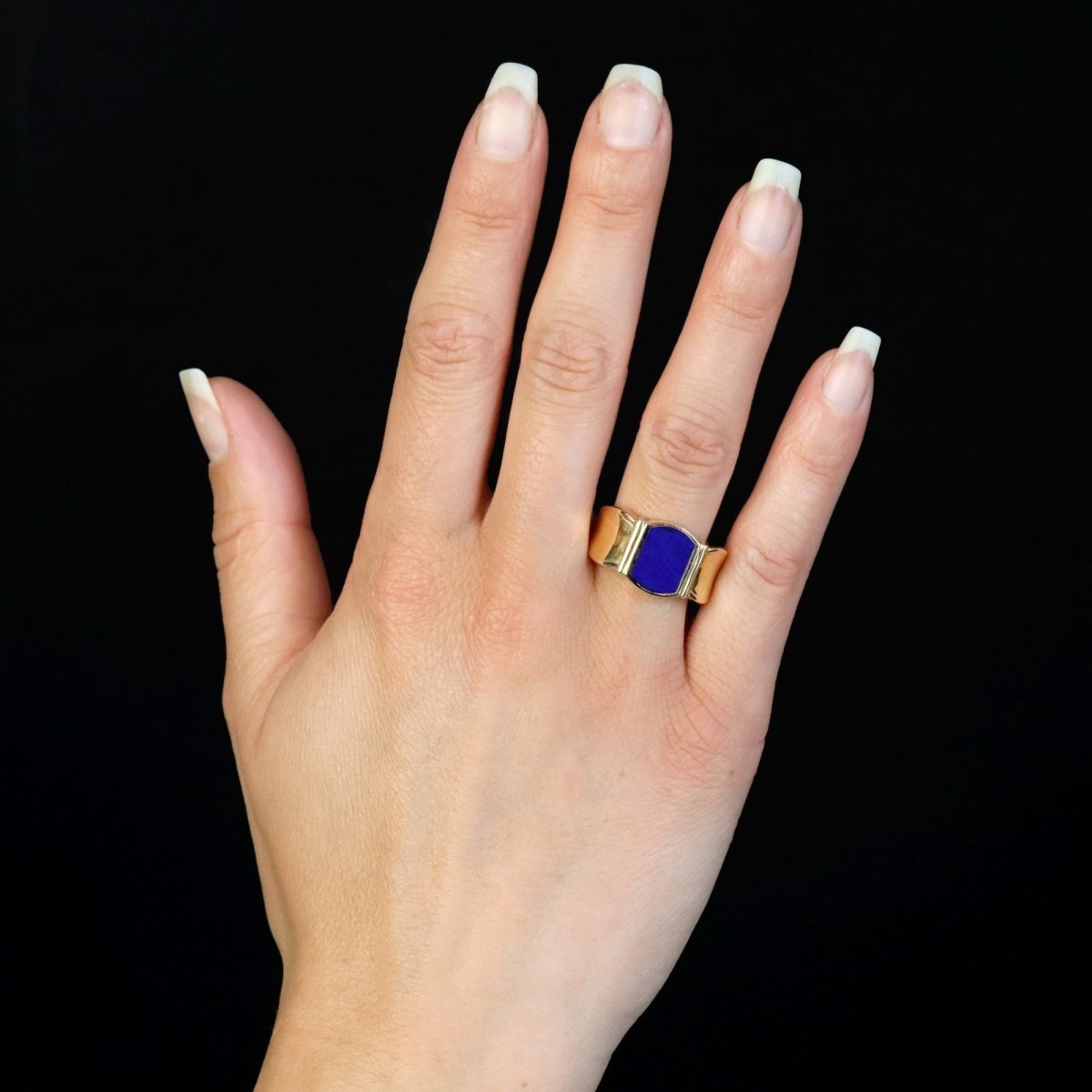 Bague chevalière en or jaune et lapis lazuli - Castafiore