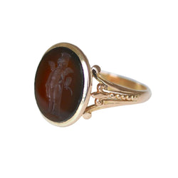 Bague Chevalière en or rose et cornaline - Castafiore