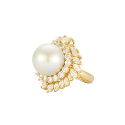 Bague Cocktail BUCHERER en or jaune, perle et diamants - Castafiore