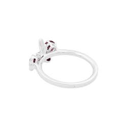 Bague Cocktail CHAUMET "Attrape - moi si tu m'aimes" en or blanc, améthyste, tourmaline, grenat et diamants - Castafiore