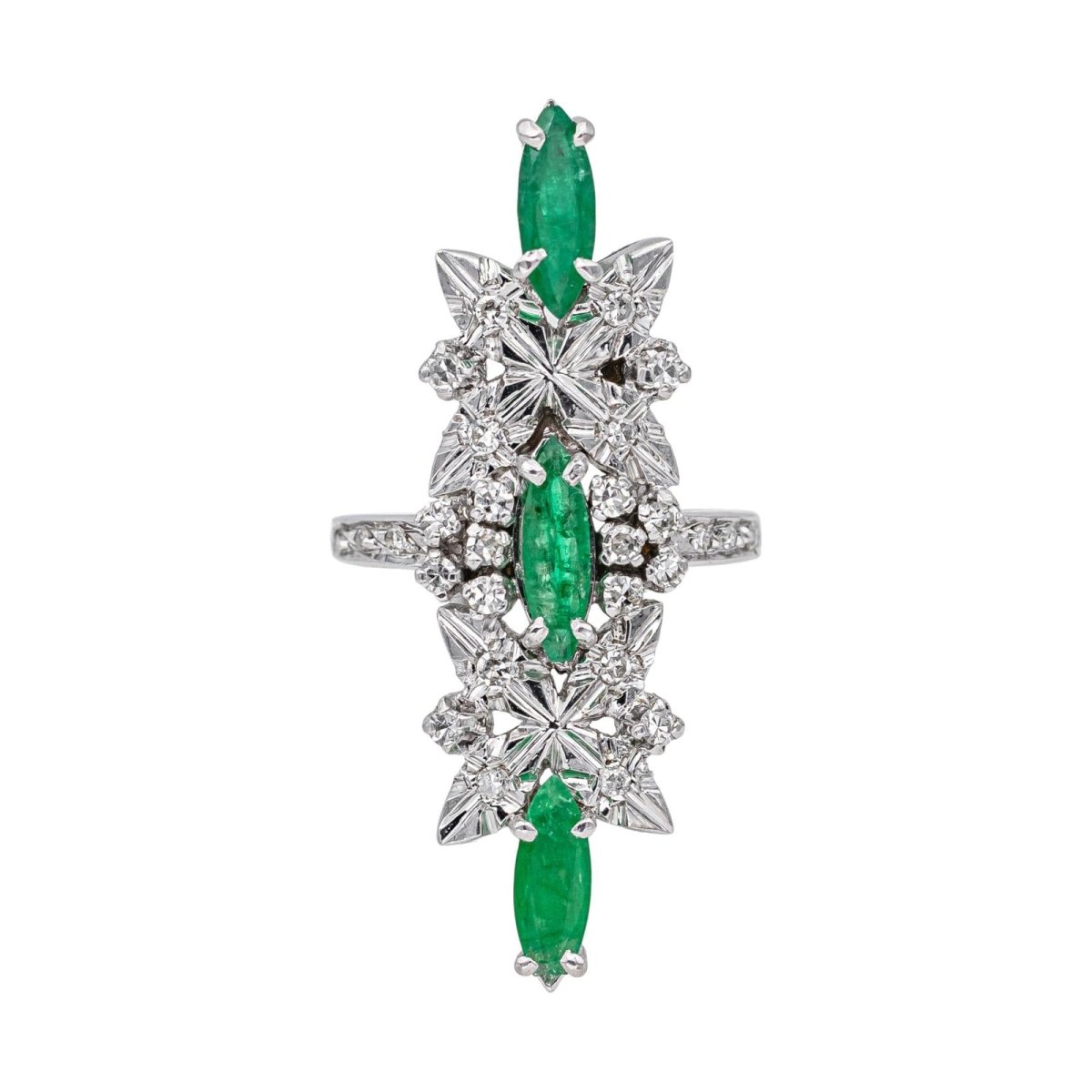 Bague Cocktail en or blanc, émeraude et diamants - Castafiore