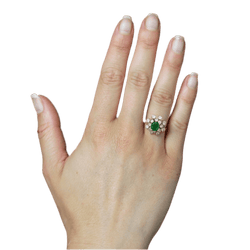 Bague Cocktail en or blanc, émeraude et diamants - Castafiore