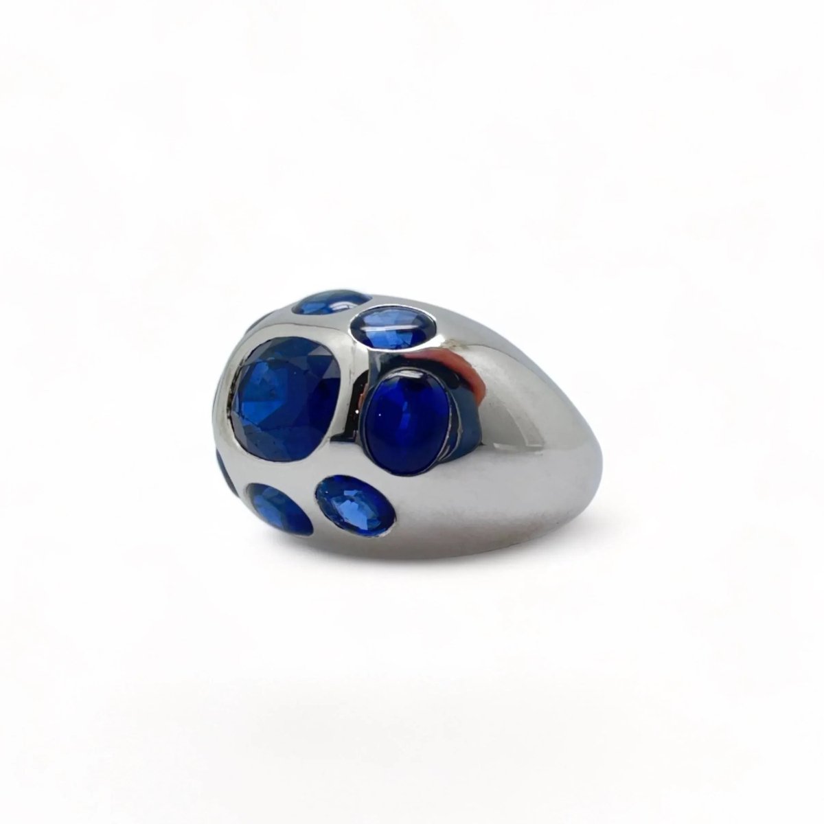 Bague cocktail en or blanc et saphirs - Castafiore