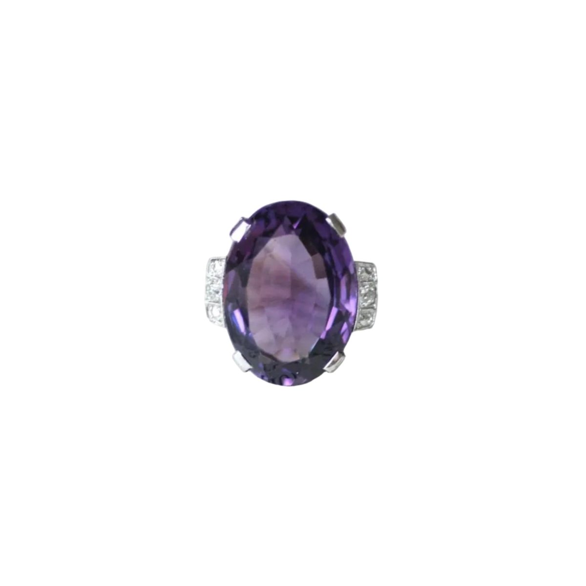 Bague Cocktail en or blanc, platine, améthyste, et diamants - Castafiore