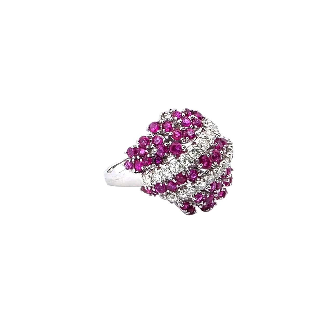 Bague Cocktail en or blanc, rubis et diamants - Castafiore