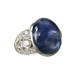Bague Cocktail en or blanc, saphir et diamants - Castafiore