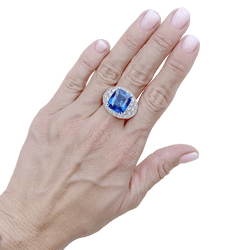 Bague Cocktail en or blanc, saphir et diamants - Castafiore