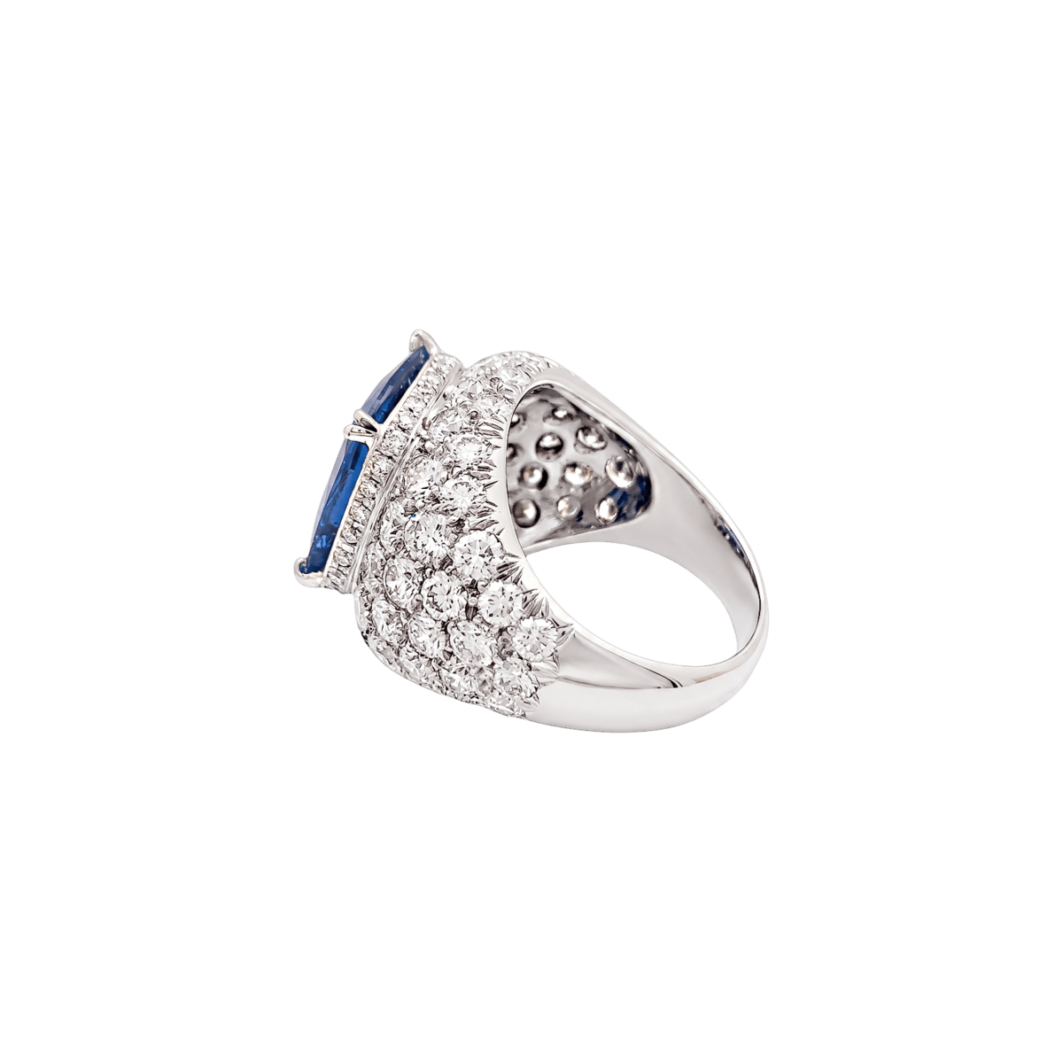 Bague Cocktail en or blanc, saphir et diamants - Castafiore