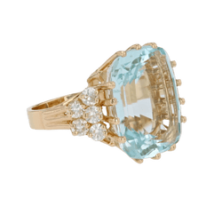 Bague Cocktail en or jaune, aigue - marine et diamants - Castafiore
