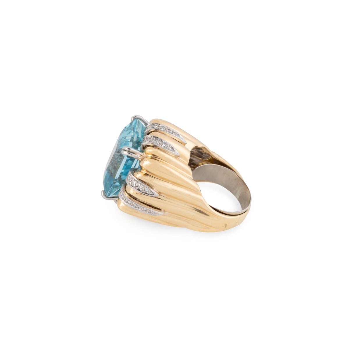 Bague Cocktail en or jaune, aigue-marine et diamants