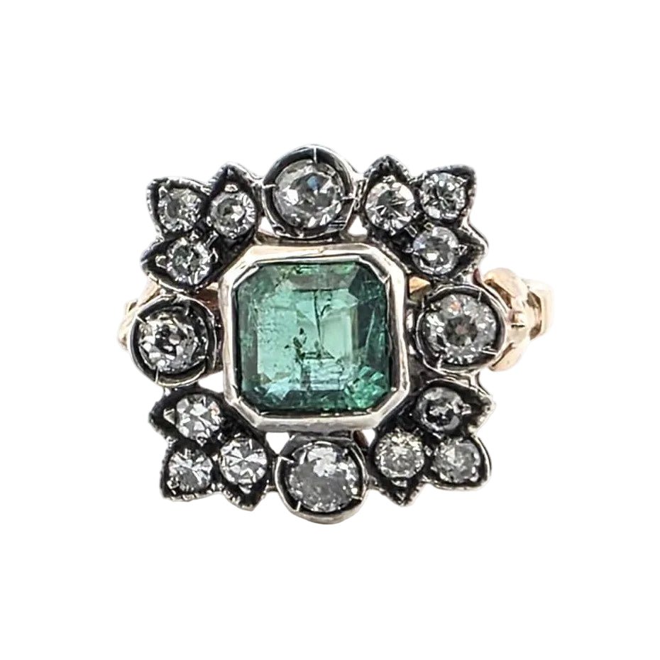 Bague Cocktail en or jaune, argent, émeraude et diamants - Castafiore