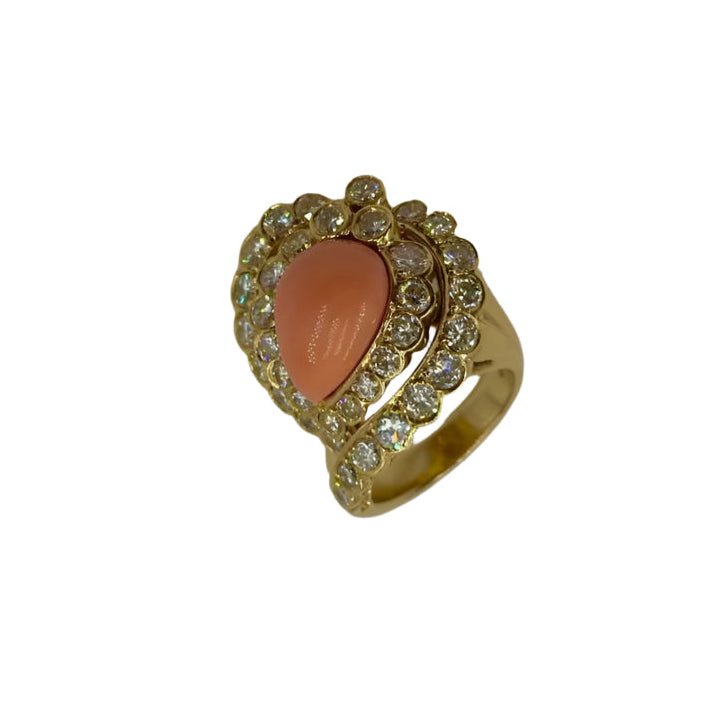 Bague Cocktail en or jaune, corail et diamants - Castafiore