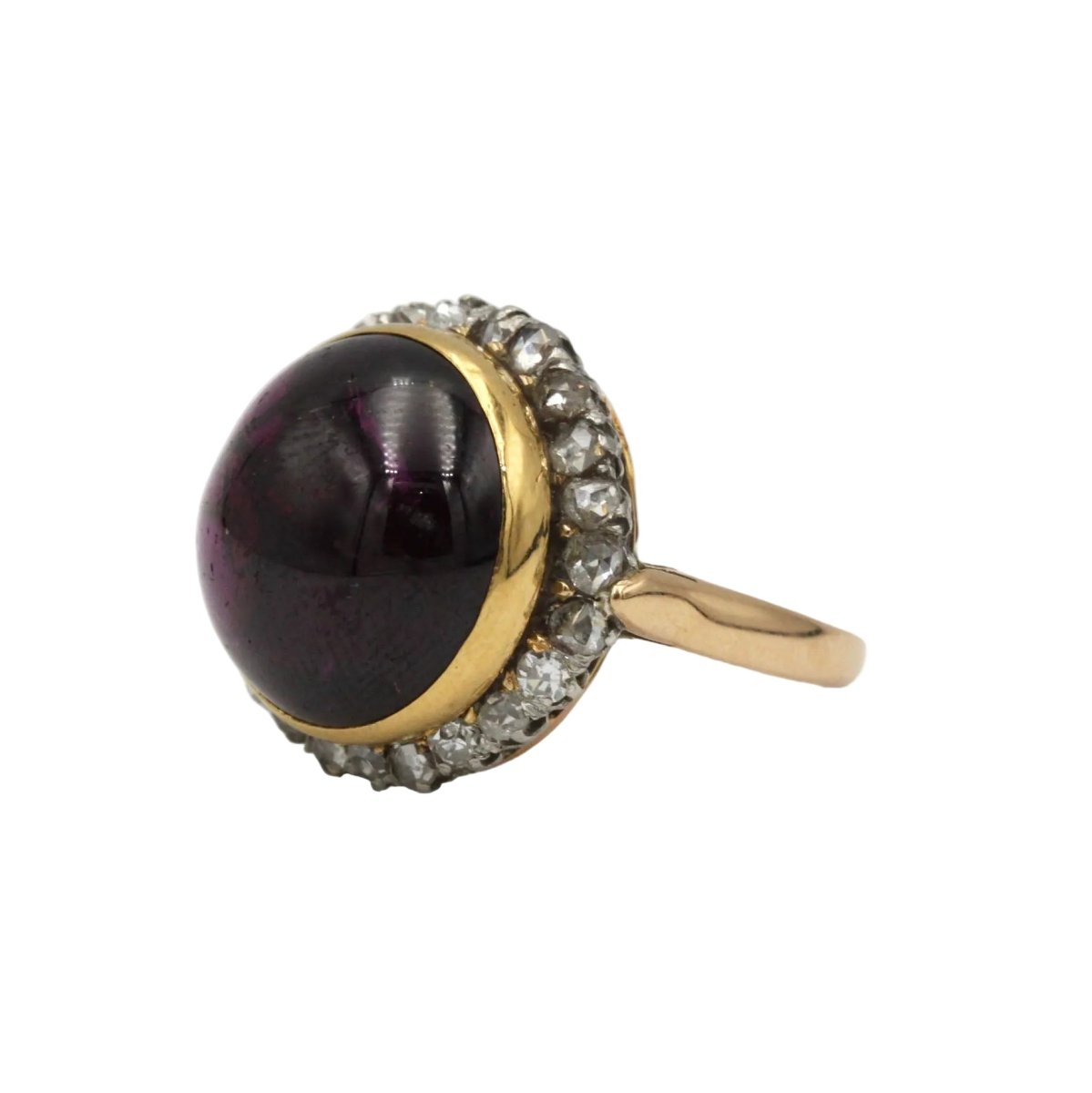 Bague Cocktail en or jaune, grenat et diamants - Castafiore