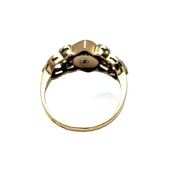Bague Cocktail en or jaune, or blanc, platine, corail et diamants - Castafiore