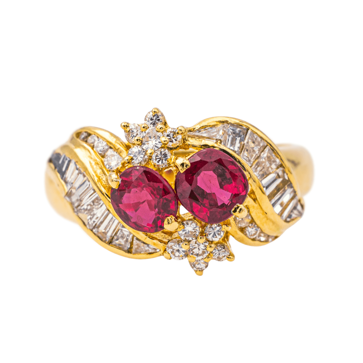 Bague Cocktail en or jaune, rubis et diamants - Castafiore