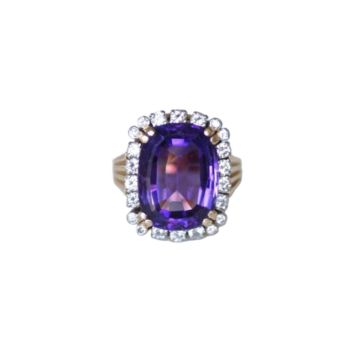 Bague Cocktail en or rose, platine, améthyste, et diamants - Castafiore
