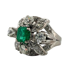 Bague Cocktail en platine, émeraude et diamants - Castafiore