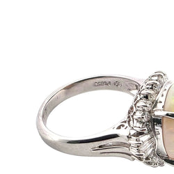Bague Cocktail en platine, opale et diamants - Castafiore