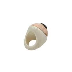 Bague Cocktail en résine, corail et diamants - Castafiore