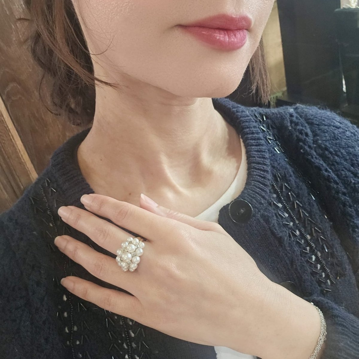 Bague Cocktail "Pearl Moon" en or jaune, perles et diamants - Castafiore