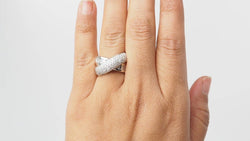 Bague croisée en or blanc et diamants - Castafiore