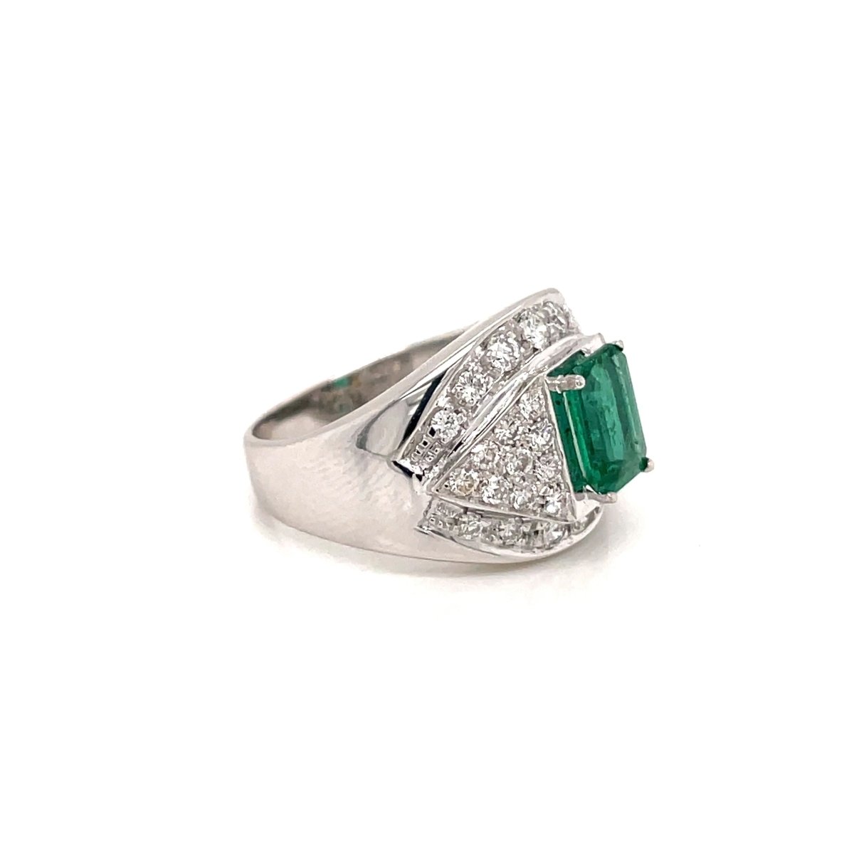 Bague de cocktail rétro en émeraude colombienne et diamant - Castafiore