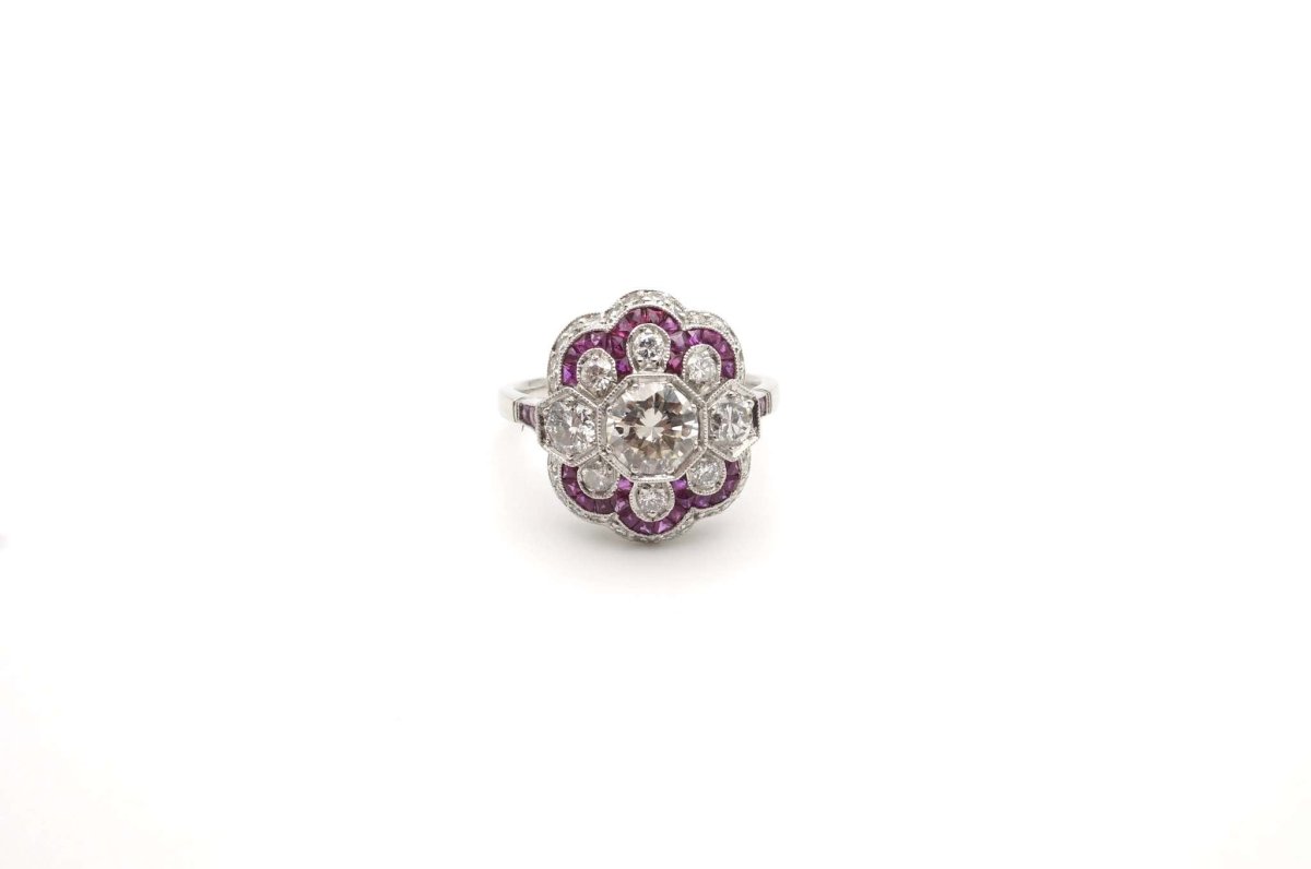 Bague de style Art Déco rubis et diamants en platine - Castafiore