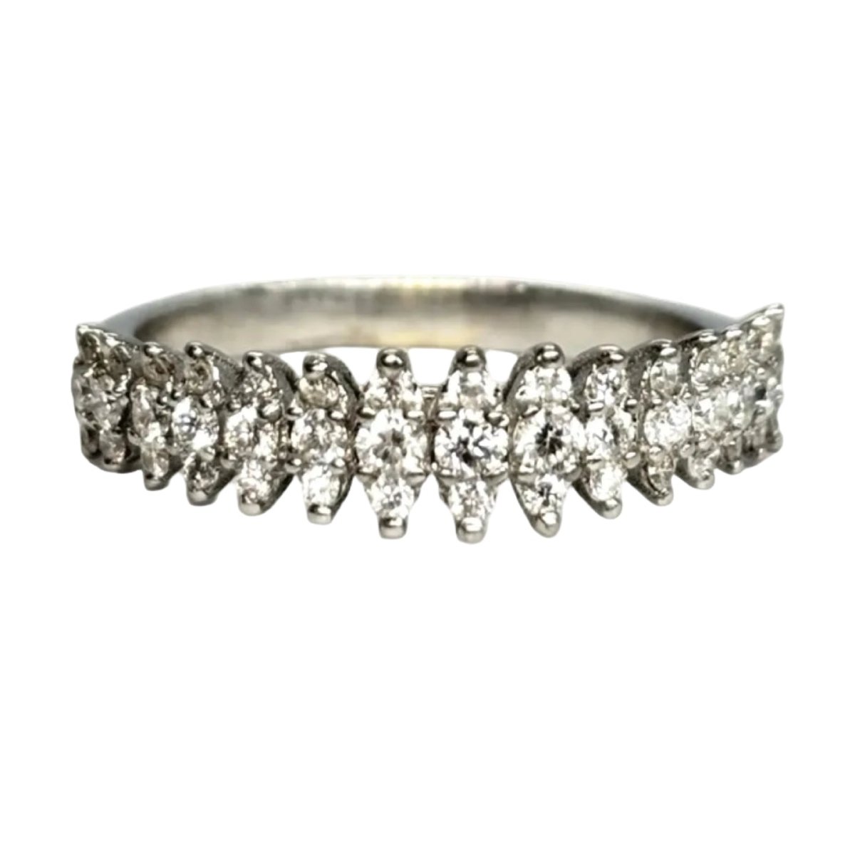 Bague demi - alliance en or blanc et diamant - Castafiore