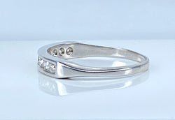 Bague Demi Alliance en or blanc et Diamants - Castafiore