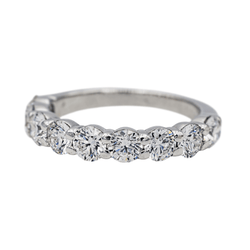 Bague Demi - Alliance en or blanc et diamants - Castafiore