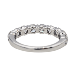 Bague Demi - Alliance en or blanc et diamants - Castafiore