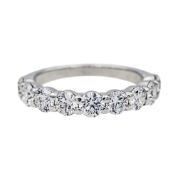 Bague Demi - Alliance en or blanc et diamants - Castafiore