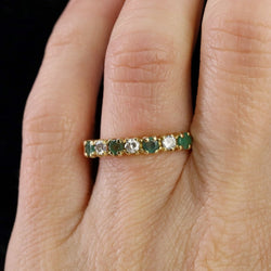 Bague demi alliance en or jaune et émeraudes diamants - Castafiore