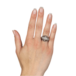 Bague Dôme en or blanc et diamants - Castafiore