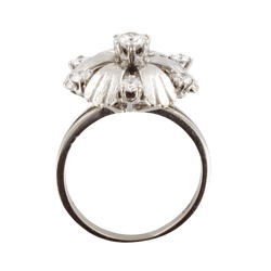 Bague Dôme en or blanc et diamants - Castafiore