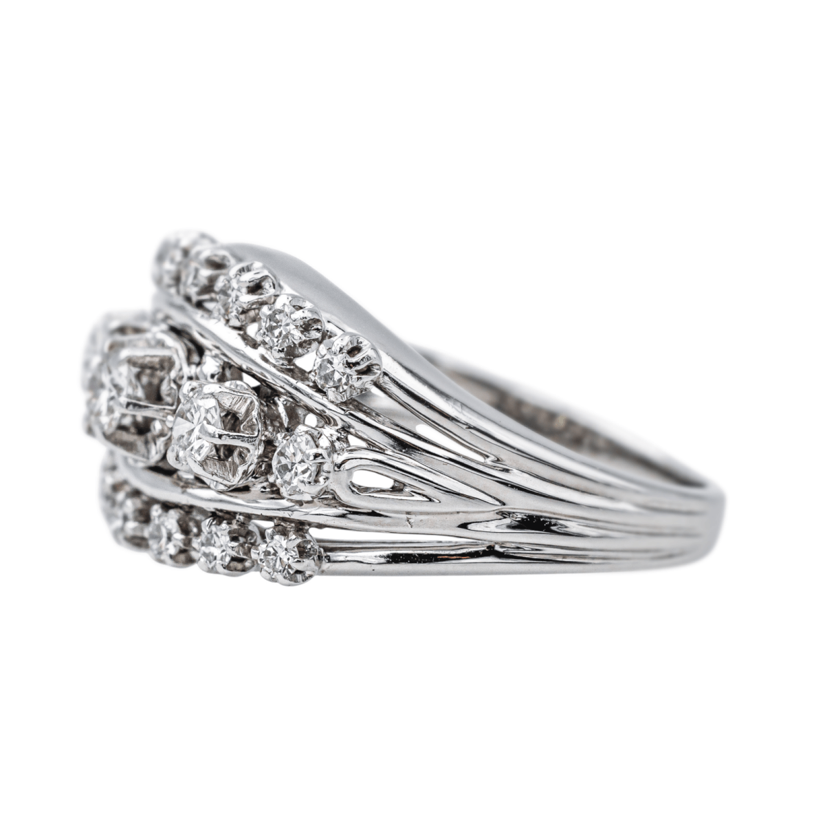 Bague Dôme en or blanc, platine et diamants - Castafiore