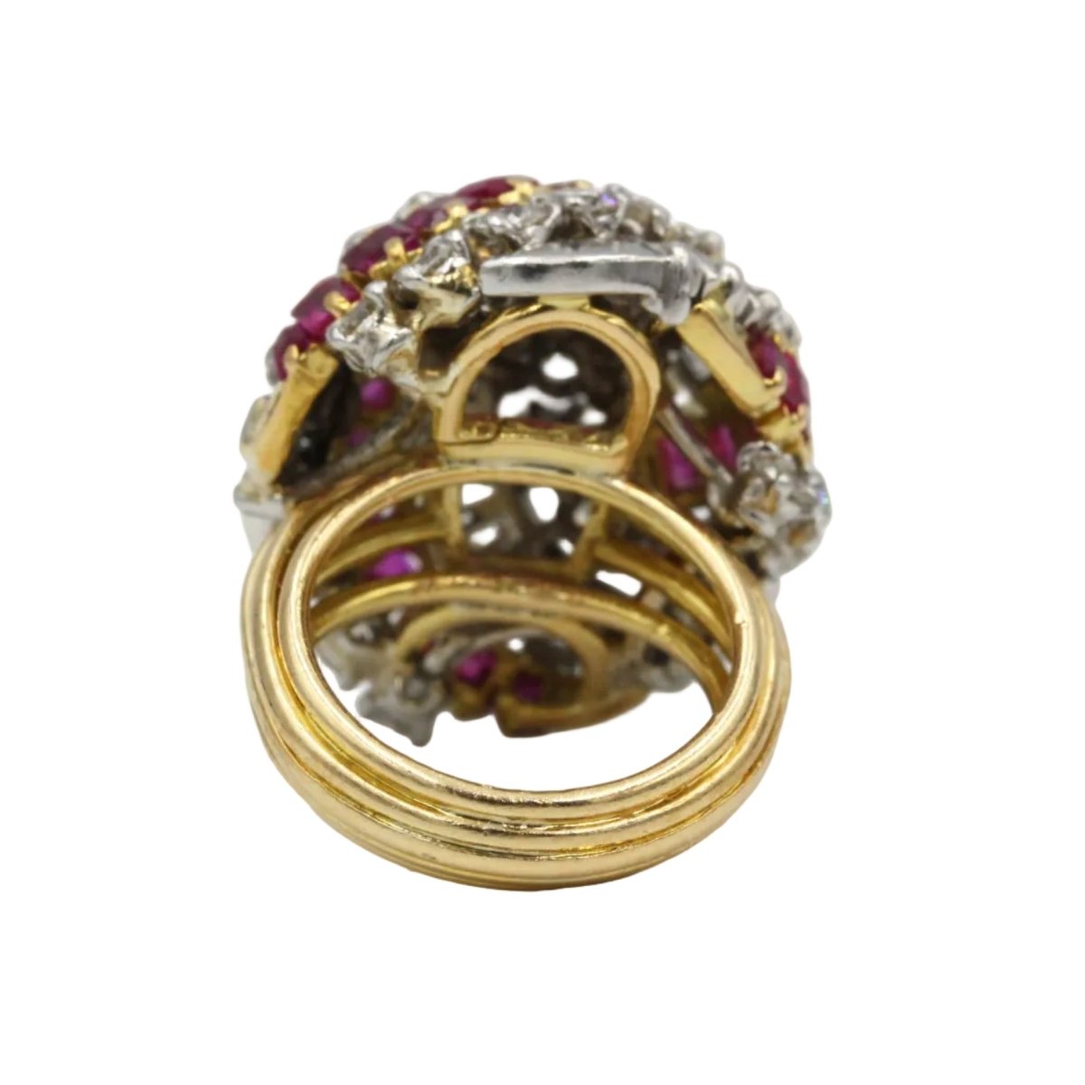 Bague Dôme en or jaune, platine, rubis et diamants - Castafiore