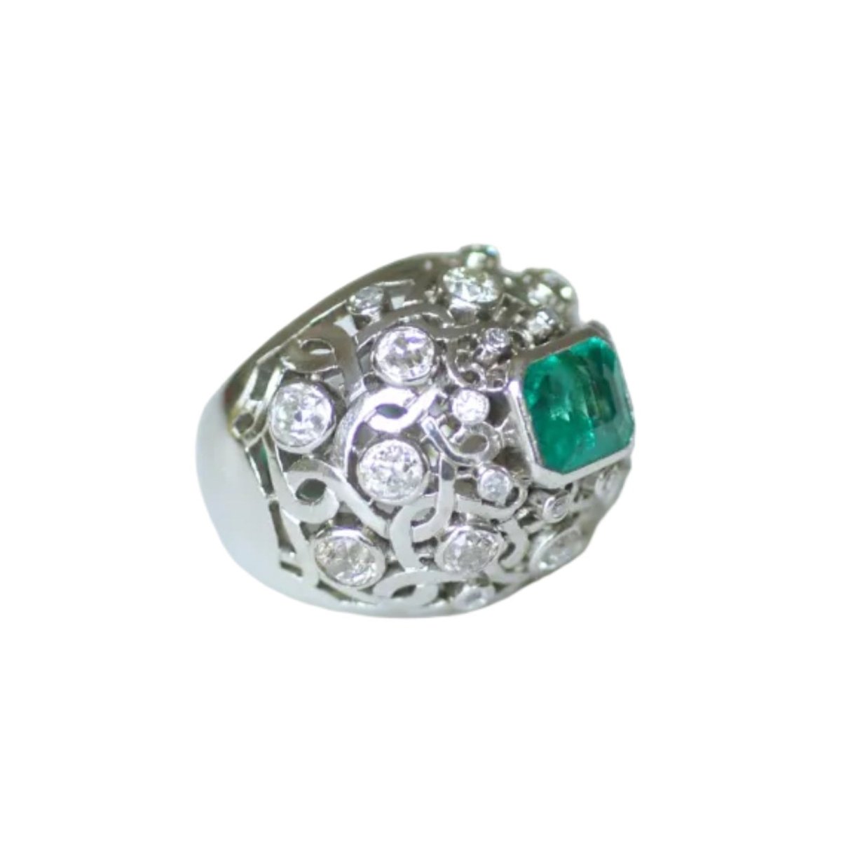 Bague Dôme en platine, émeraude et diamants - Castafiore