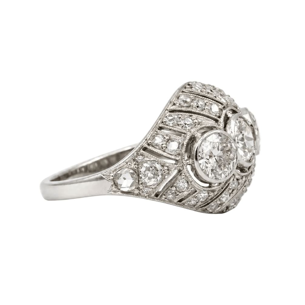 Bague Dôme en platine et diamants - Castafiore