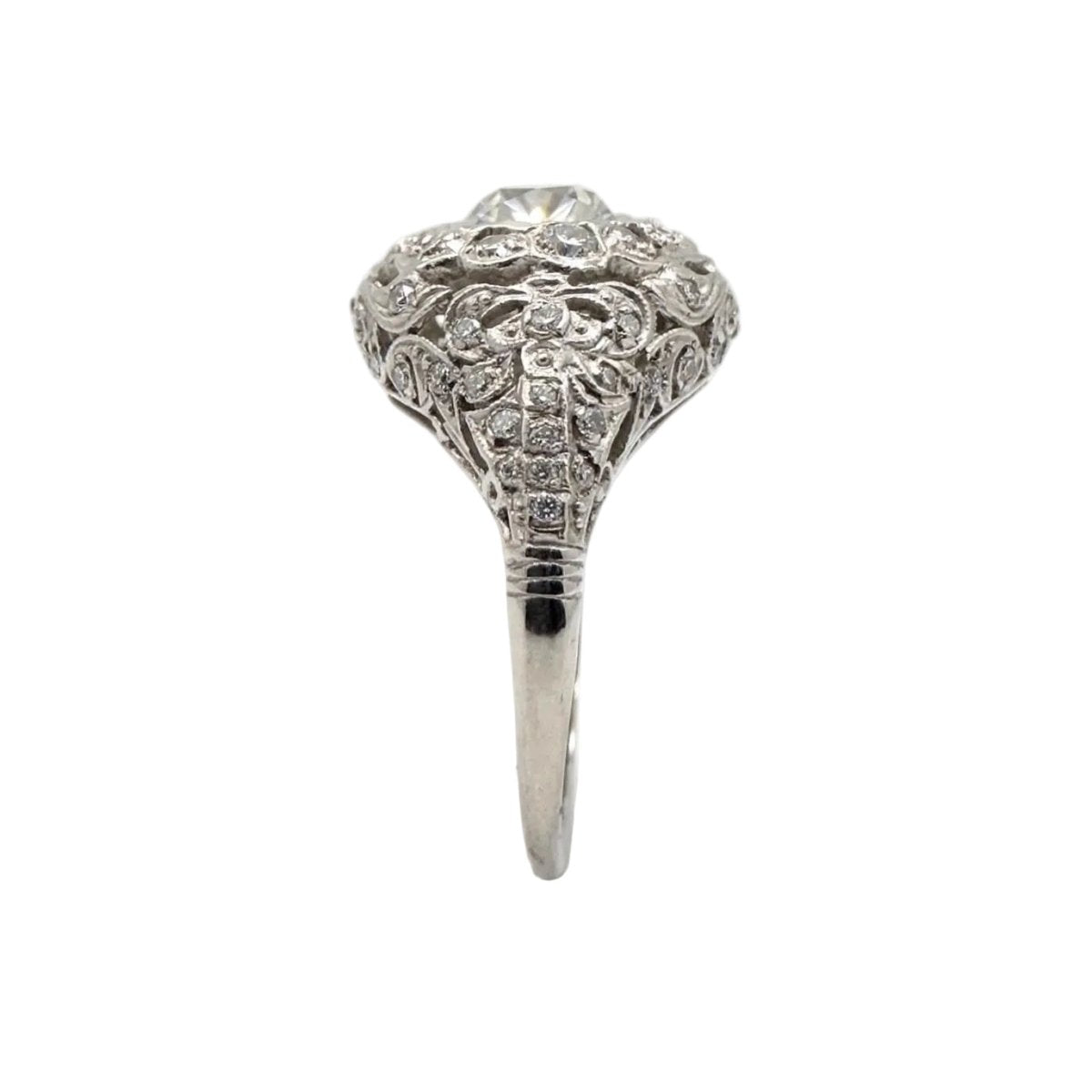 Bague Dôme en platine et diamants - Castafiore