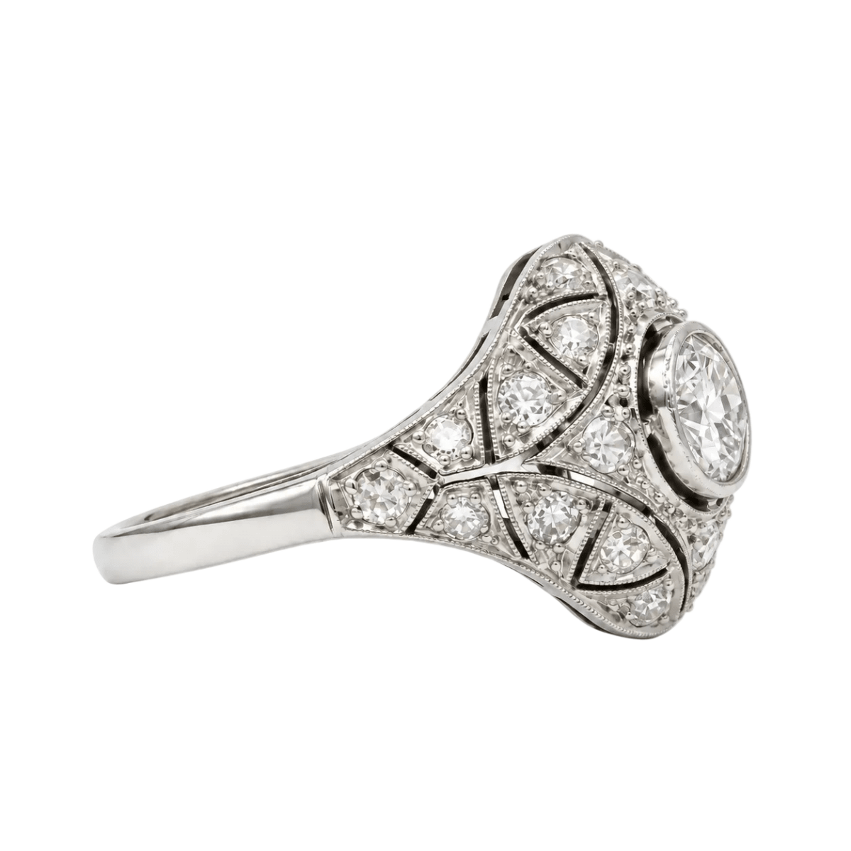 Bague Dôme en platine et diamants - Castafiore