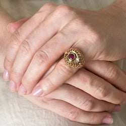 Bague Dôme ren or rose, platine et rubis - Castafiore