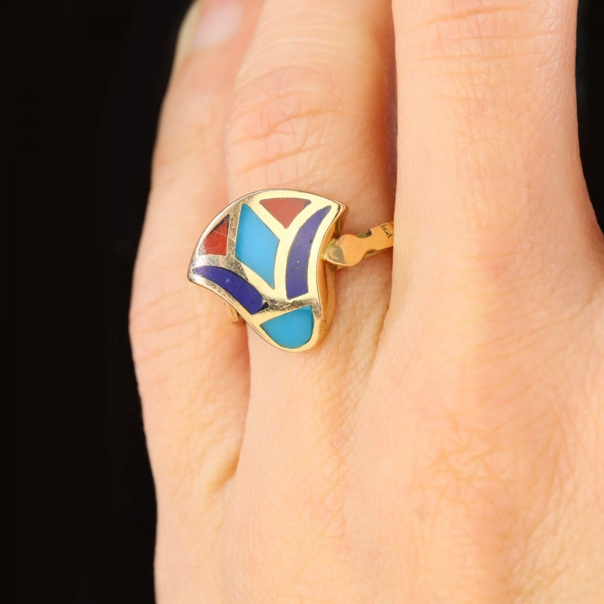 Bague égyptienne en or jaune et émail - Castafiore