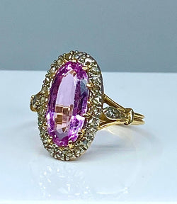 Bague en or 18 carats en topaze rose et diamants . Epoque Napoléon III - Castafiore