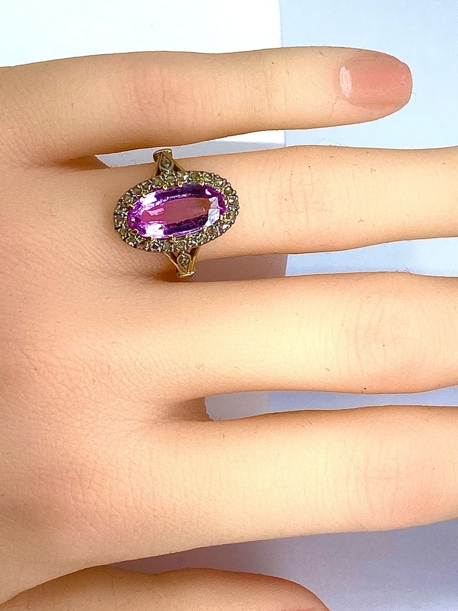 Bague en or 18 carats en topaze rose et diamants . Epoque Napoléon III - Castafiore