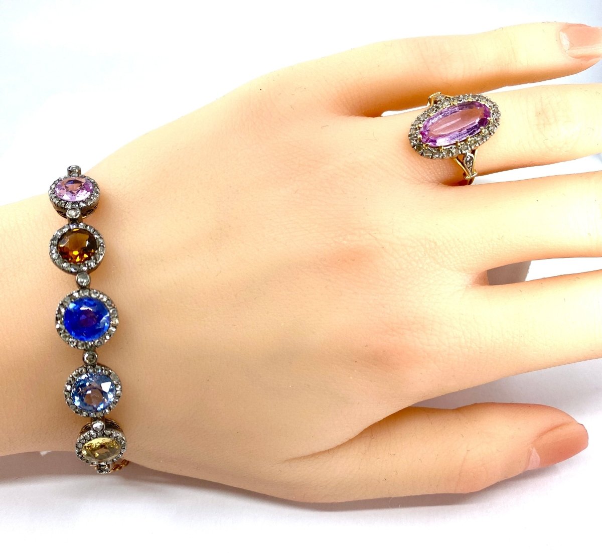 Bague en or 18 carats en topaze rose et diamants . Epoque Napoléon III - Castafiore