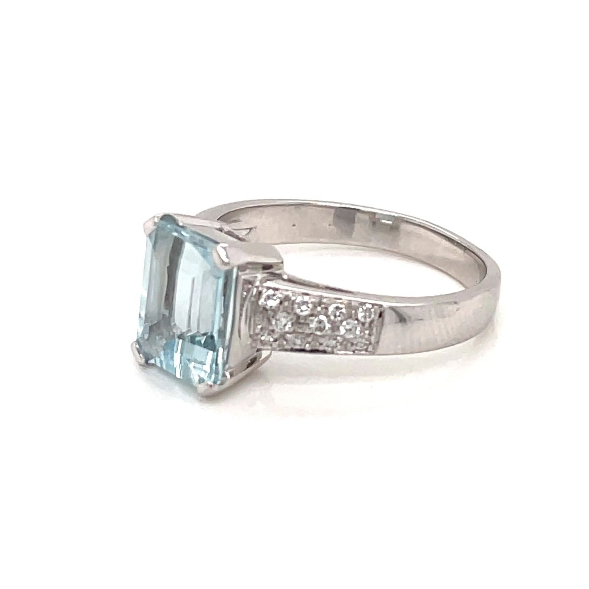 Bague en or avec aigue - marine et diamant de 2,5 carats - Castafiore
