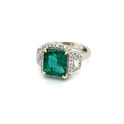 Bague en or avec émeraude non traitée de 3,33 carats certifiée par le Domaine - Castafiore