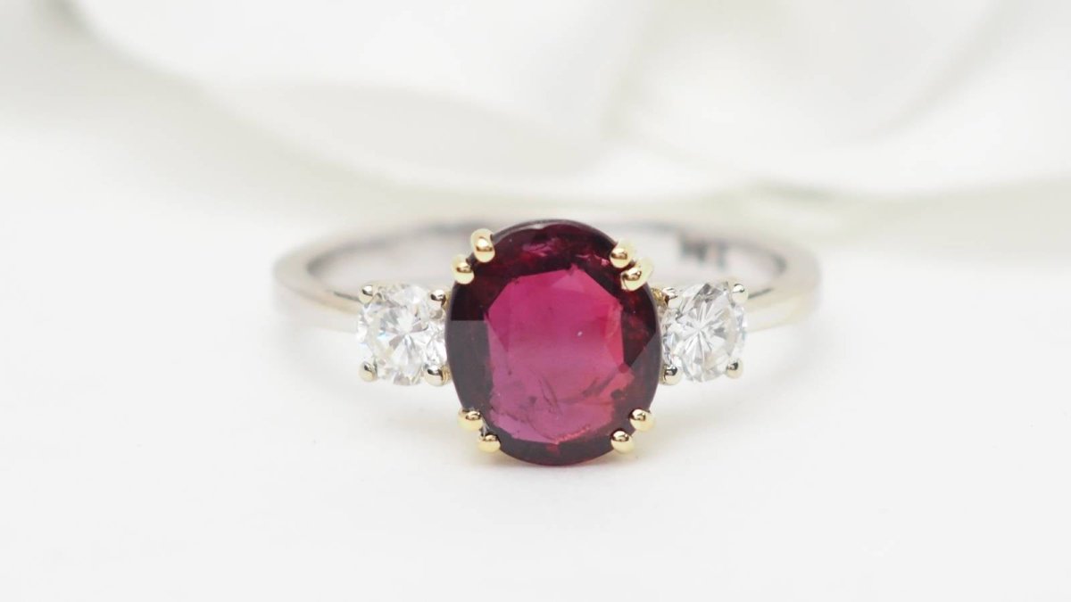 Bague en or bicolore, rubis naturel certifé et diamants - Castafiore