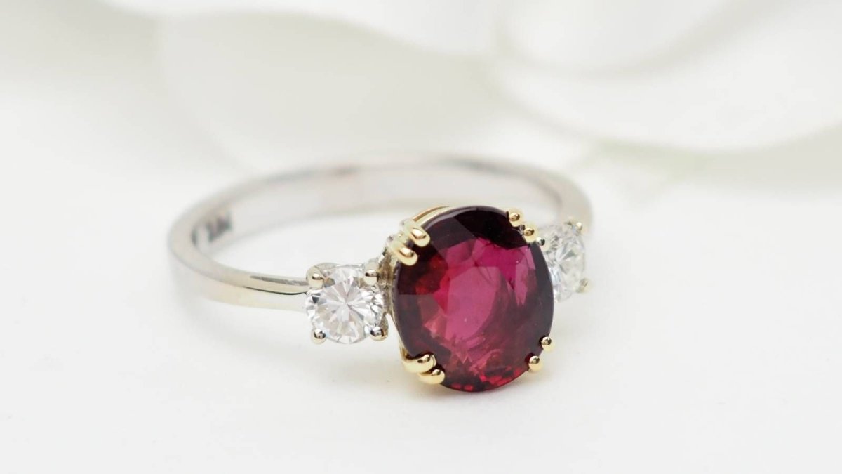 Bague en or bicolore, rubis naturel certifé et diamants - Castafiore